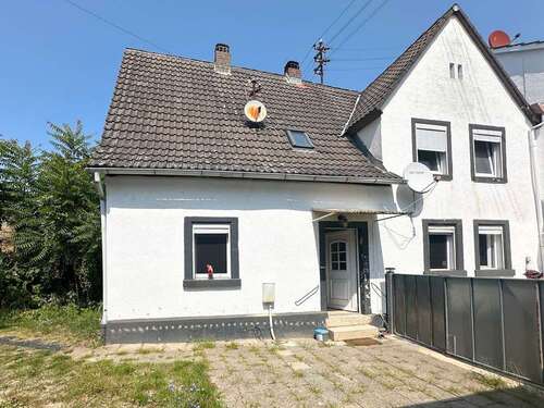 Foto - Haus zum Kaufen in Böhl-Iggelheim 163.000,00 € 100 m²