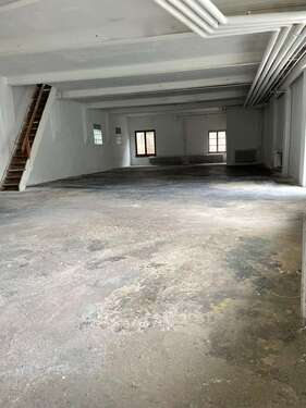 Foto - Halle in Baden-Baden 890,00 € 200 m²