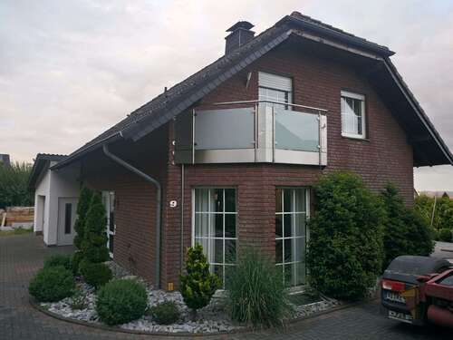 Foto - Haus zum Kaufen in Hüllhorst 399.000,00 € 127 m²
