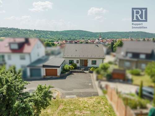 Foto - Haus zum Kaufen in Eibelstadt 724.000,00 € 120 m²
