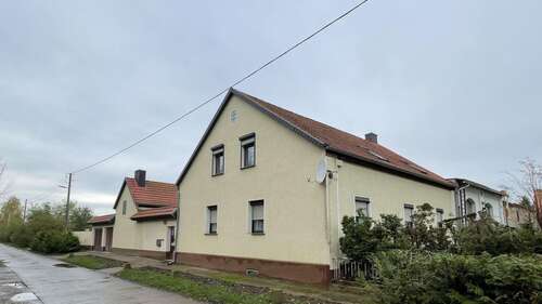 Foto - Haus zum Kaufen in Güsten 139.500,00 € 184 m²