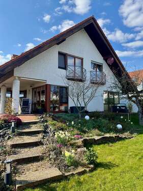 Foto - Haus zum Kaufen in Lahnau 695.000,00 € 229 m²