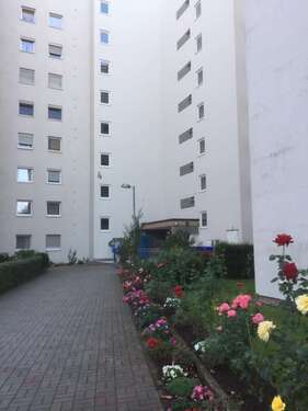 Foto - Wohnung zum Kaufen in Saarbrücken-Dudweiler 105.000,00 € 77 m²