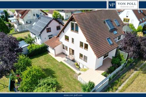 Foto - Haus zum Mieten in Karlsdorf-Neuthard 1.850,00 € 200 m²