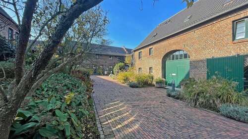 Foto - Haus zum Mieten in Grevenbroich 1.500,00 € 110 m²