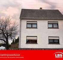 Haus zum Kaufen in Lugau 120.000,00 € 180 m²