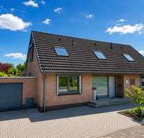 Haus zum Kaufen in Varel 595.000,00 € 242.93 m²
