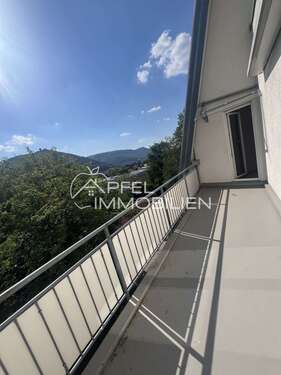 Foto - Wohnung zum Kaufen in Bad Urach 239.000,00 € 90 m²