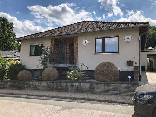Foto - Haus zum Kaufen in Eschershausen 180.000,00 € 113 m²