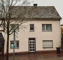 Haus zum Kaufen in Meschede - Freienohl 110.000,00 € 177 m²