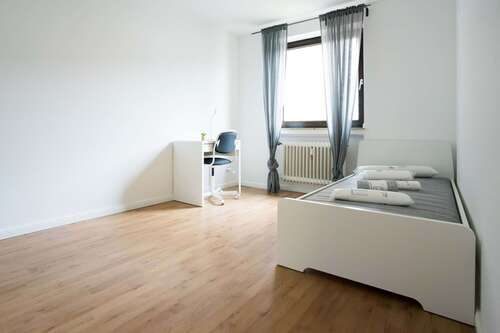 Foto - WG-Zimmer in Düsseldorf 619,00 € 15 m²