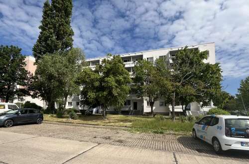 Foto - Wohnung zum Mieten in Halle (Saale) 377,00 € 65.11 m²