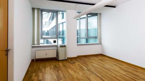 Foto - Büro in Stuttgart 510,00 € 30 m²