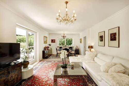 Foto - Haus zum Kaufen in Grasbrunn 2.250.000,00 € 261 m²