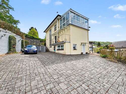 Foto - Haus zum Kaufen in Plettenberg 699.000,00 € 242 m²