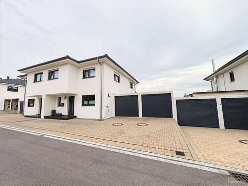 Foto - Haus zum Mieten in Monheim 1.500,00 € 150 m²