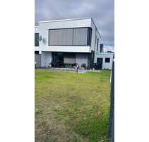 Haus zum Mieten in Rötha 2.190,00 € 165 m²