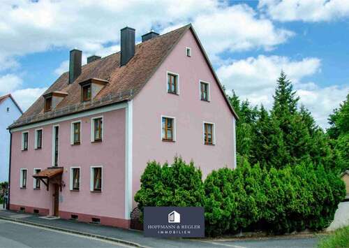 Foto - Haus zum Kaufen in Vilseck 360.000,00 € 298.12 m²