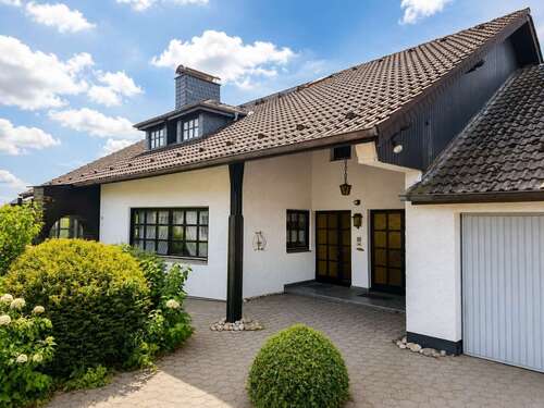 Foto - Haus zum Kaufen in Fulda 690.000,00 € 214 m²