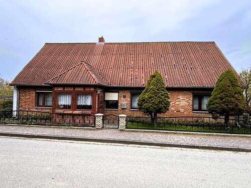 Foto - Haus zum Kaufen in Rosenow Luplow 162.000,00 € 128 m²