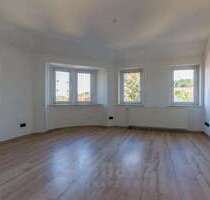 Wohnung zum Mieten in Hohenstein-Ernstthal 203,26 € 36.95 m²