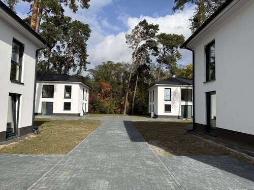 Foto - Haus zum Kaufen in Balnkenfelde-Mahlow 560.000,00 € 120 m²