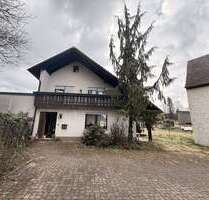 Haus zum Kaufen in Höchstädt im Fichtelgebirge 120.000,00 € 165 m²