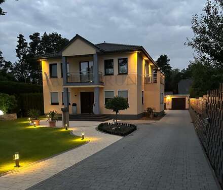 Foto - Haus zum Kaufen in Falkensee 1.699.000,00 € 206 m²