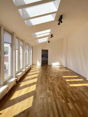 Foto - Büro in Berlin 1.945,60 € 121.6 m²