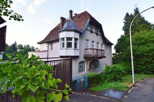 Foto - Haus zum Kaufen in Saarbrücken 890.000,00 € 352.43 m²