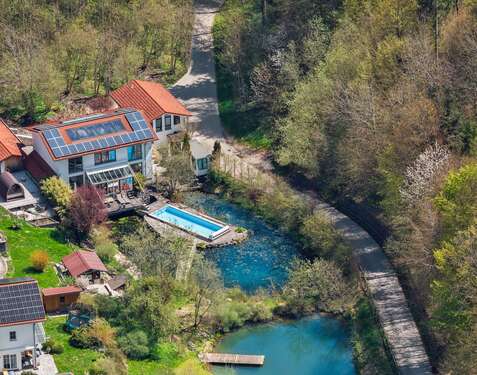 Foto - Haus zum Kaufen in Weyarn 1.980.000,00 € 237 m²