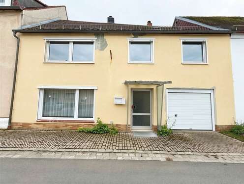 Foto - Haus zum Kaufen in Mitterteich 29.000,00 € 292 m²