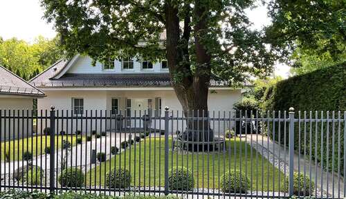 Foto - Haus zum Kaufen in GlienickeNordbahn 1.980.000,00 € 250 m²