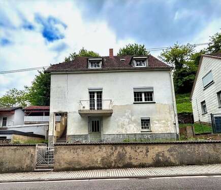 Foto - Haus zum Kaufen in Beckingen 99.000,00 € 145 m²