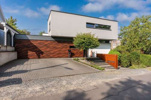 Foto - Haus zum Kaufen in Hennef-Sieg 1.925.000,00 € 306 m²
