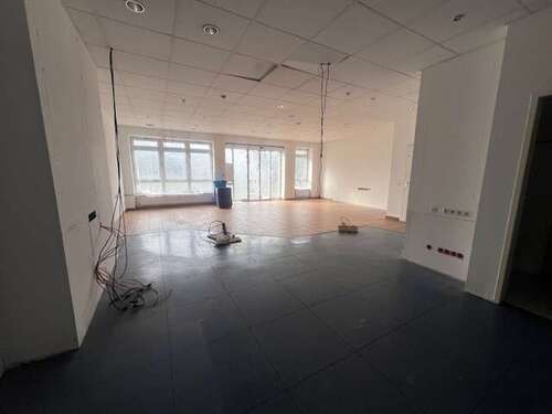 Foto - Einzelhandel in Düsseldorf 2.450,00 € 128 m²