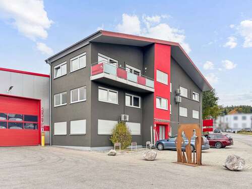 Foto - Spezialgewerbe in Krumbach (Schwaben) 2.250.000,00 € 2468 m²