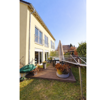 Haus zum Mieten in Radebeul 1.400,00 € 140 m²