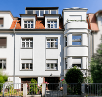 Haus zum Kaufen in Leipzig 1.750.000,00 € 390.61 m²