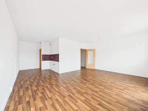 Foto - Wohnung zum Mieten in Chemnitz 376,00 € 67.73 m²