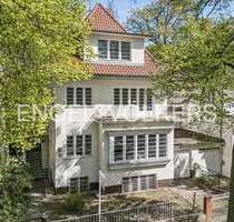 Haus zum Kaufen in Berlin 2.450.000,00 € 245 m²