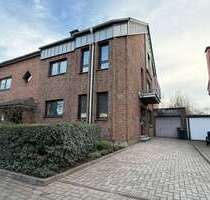 Haus zum Mieten in Langenfeld 3.199,00 € 185 m²