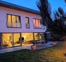 Haus zum Kaufen in Berlin 1.200.000,00 € 215 m²