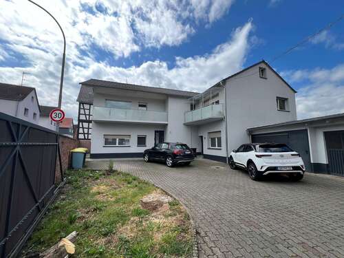Foto - Haus zum Kaufen in Hasselroth-Niedermittlau 499.000,00 € 345 m²
