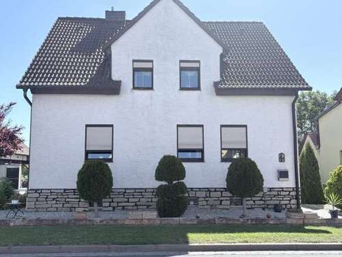 Foto - Haus zum Kaufen in Roßleben-Wiehe 250.000,00 € 140 m²