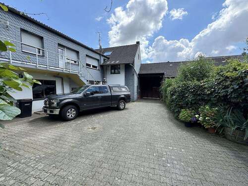 Foto - Haus zum Kaufen in Bedburg 399.900,00 € 241 m²
