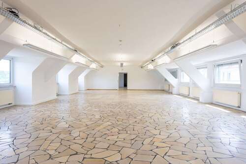 Foto - Büro in Würzburg 1.995,00 € 266.29 m²