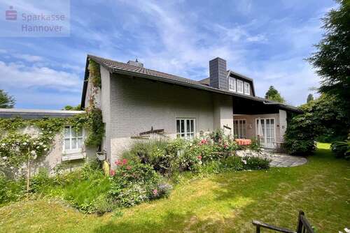 Foto - Haus zum Kaufen in Isernhagen 574.000,00 € 227 m²