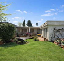 Haus zum Kaufen in Düsseldorf 1.200.000,00 € 150 m²