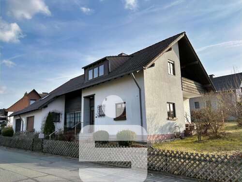 Foto - Haus zum Kaufen in Döhlau 350.000,00 € 210.5 m²